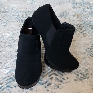 Black Fioni Ankle Bootie
